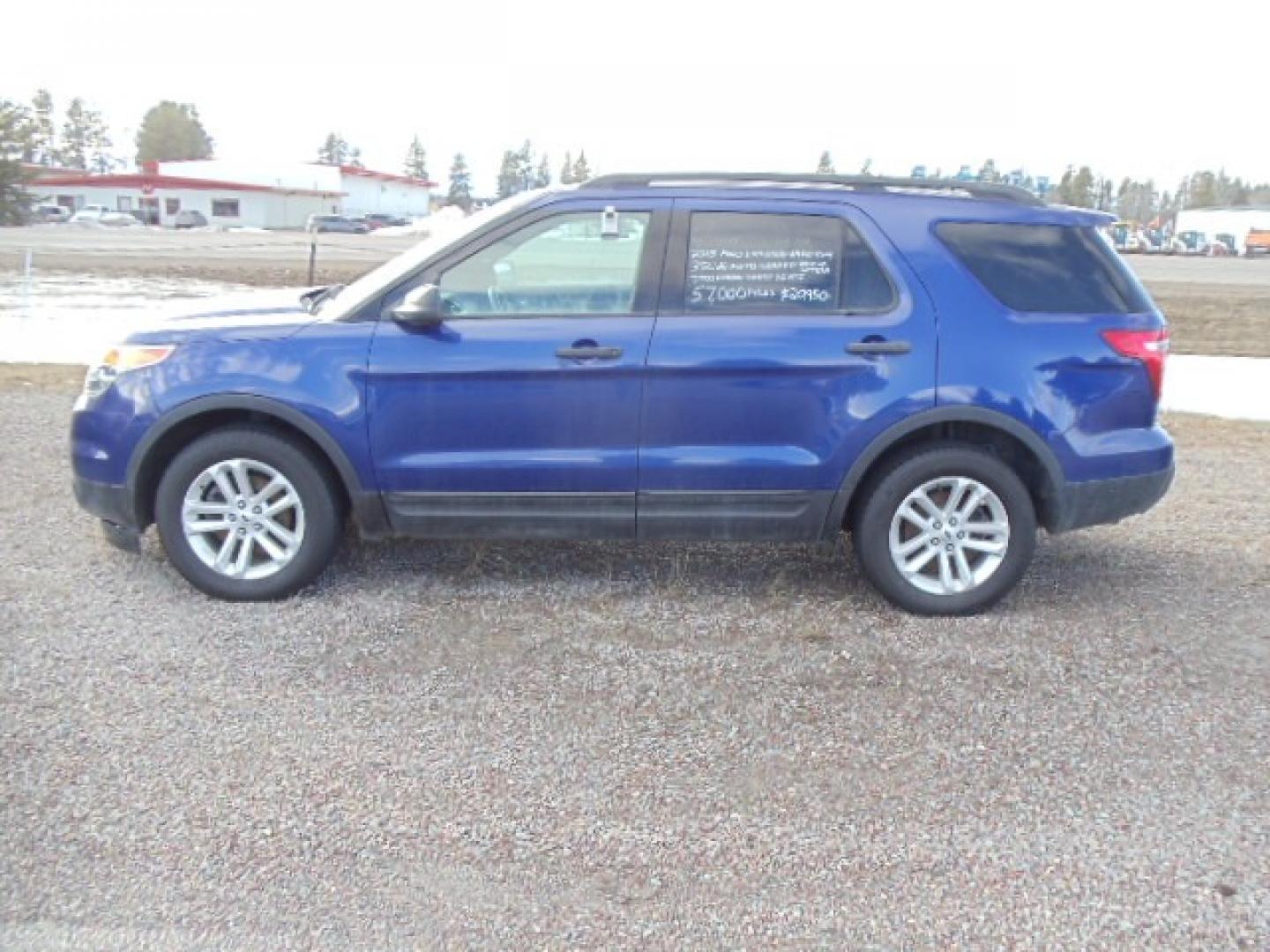 2015 Blue /Gray Ford Explorer Base 4WD (1FM5K8B88FG) with an 3.5L V6 DOHC 24V engine, 6-Speed Automatic transmission, located at 5465 Highway 2 W., Columbia Falls, MT, 59912, (406) 892-4407, 48.352188, -114.240929 - Photo#3